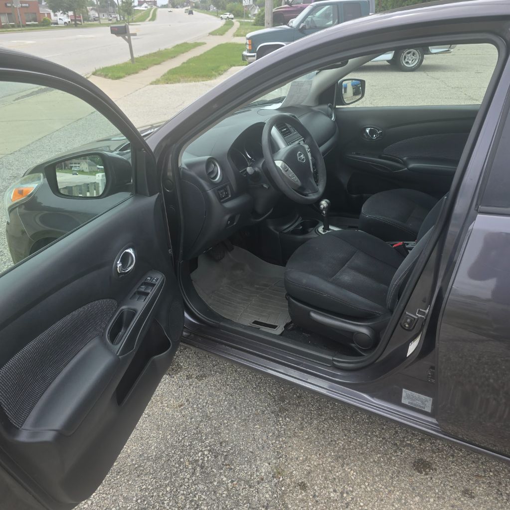 2015 Nissan Versa Sedan SV - Photo 8