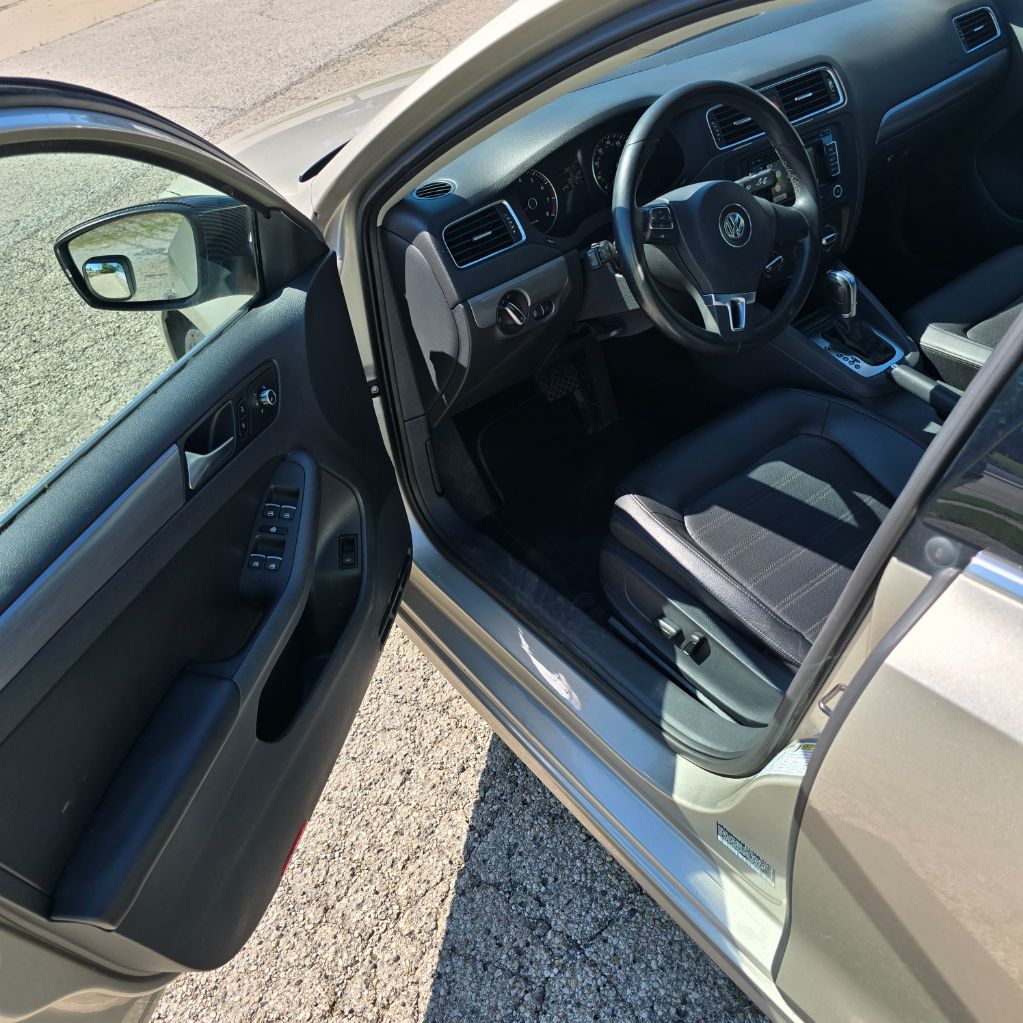 2014 Volkswagen Jetta SEL - Photo 9